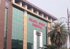 स्टोरी मेरठ: ढाई साल के बच्चे के आंख के पास लगी चोट , डॉक्टर पर फेवीक्विक से चिपकने का आरोप