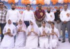 रिछा में मेधावियों का सम्मान, मोबाइल से दूरी का संदेश