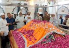 मोदी के जन्मदिन पर कुतुब दानावली दरगाह पर चादर पेश