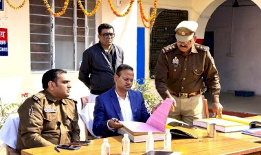 डीएम और एसएसपी ने सुनी शिकायतें