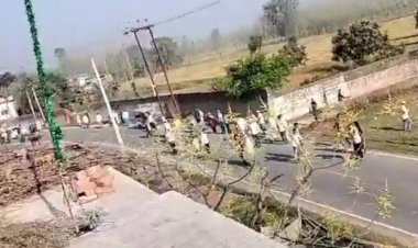 बीच सड़क भिड़े नमाज़ी, पथराव, चार घायल, आठ लोग गिरफ्तार