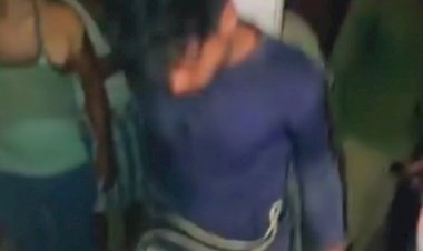 प्रेमिका से मिलने गए युवक को खंभे से बांधकर पीटने वाले प्रधान समेत दस के खिलाफ मुकदमा दर्ज, जाने पूरा मामला