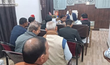 एसआईआर को लेकर मीरगंज तहसील में सर्वदलीय बैठक