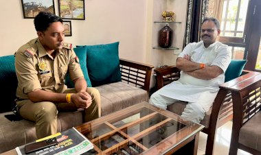 बदायूं हत्याकांड: पीड़ित परिवार से मिलने जा रहे कांग्रेस नेताओं को पुलिस ने रोका, डॉ. के.बी. त्रिपाठी नजरबंद