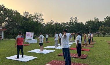 फॉरएवर ग्लोबल एंटरप्राइजेज में मनाया गया योग दिवस