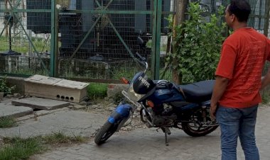 बढ़ते लोड के बीच ट्रांसफॉर्मर को पानी से किया जा रहा ठंडा