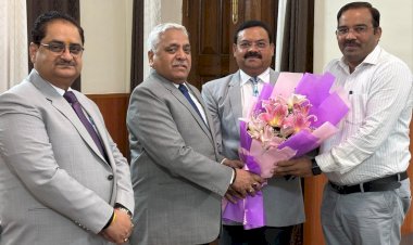 प्रशासनिक न्यायाधीश से बार पदाधिकारियों की भेंट