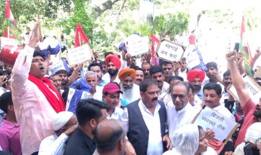जनसमस्याओं को लेकर सपा का प्रदर्शन, राज्यपाल के नाम सौंपा ज्ञापन