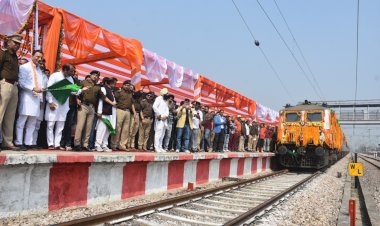 टनकपुर-नांदेड एक्सप्रेस समेत तीन रेल सेवाओं के विस्तार का शुभारंभ