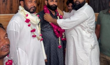 सय्यद जीलानी मियां दरगाह के सज्जादा ने हाजी मुन्ने अंसारी का किया सम्मान
