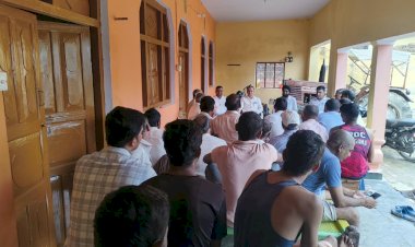 मीरगंज के देवासास में किसान गोष्ठी, शरदकालीन गन्ना बुवाई और ट्रेंच विधि पर जोर