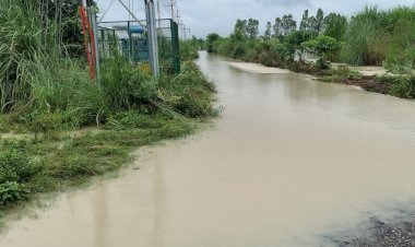 नारायण नगला में उफनाई किच्छा नदी, मेगा फूड पार्क में घुसा पानी