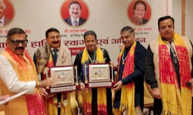 अनूप जलोटा समेत तीन विभूतियों को मिला खत्री जाति रत्न सम्मान