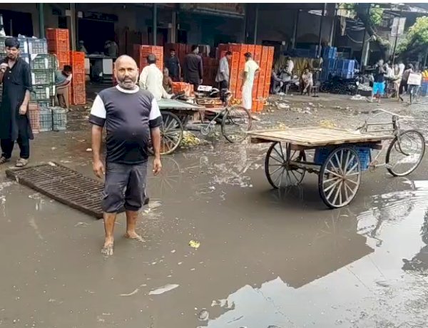 डेलापीर मंडी में गंदगी का साम्राज्य, व्यापारी बेहाल