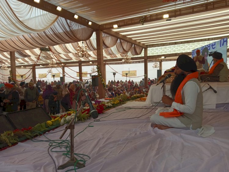 गुरु गोविंद सिंह के प्रकाश पर्व पर सजा मुख्य दीवान