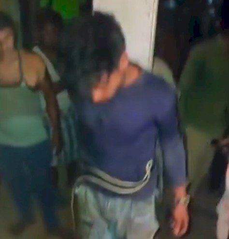 प्रेमिका से मिलने गए युवक को खंभे से बांधकर पीटने वाले प्रधान समेत दस के खिलाफ मुकदमा दर्ज, जाने पूरा मामला