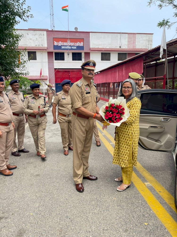 जेल पर महिला आयोग की नजर, डेलिना खोंगडुप ने महिला बैरक का किया निरीक्षण