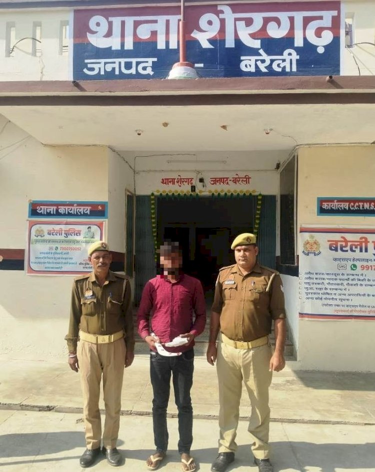 शेरगढ़ पुलिस ने हत्या के आरोपी ओमेंद्र उर्फ पप्पू को किया गिरफ्तार