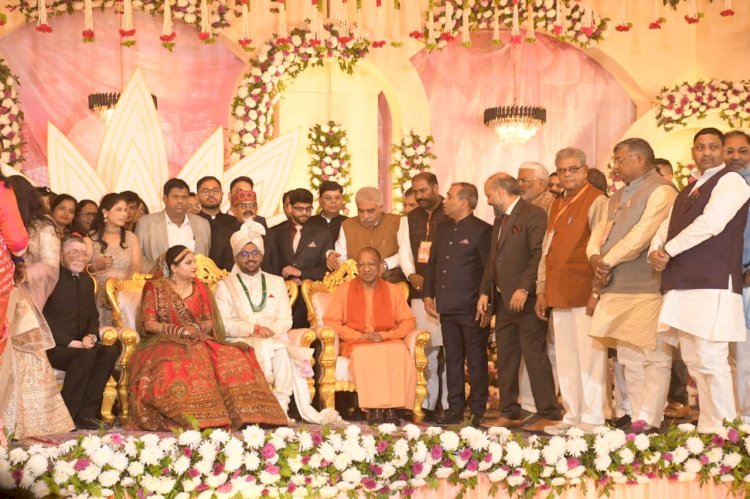 अपूर्व,संजना की शादी में पहुँचे सीएम योगी