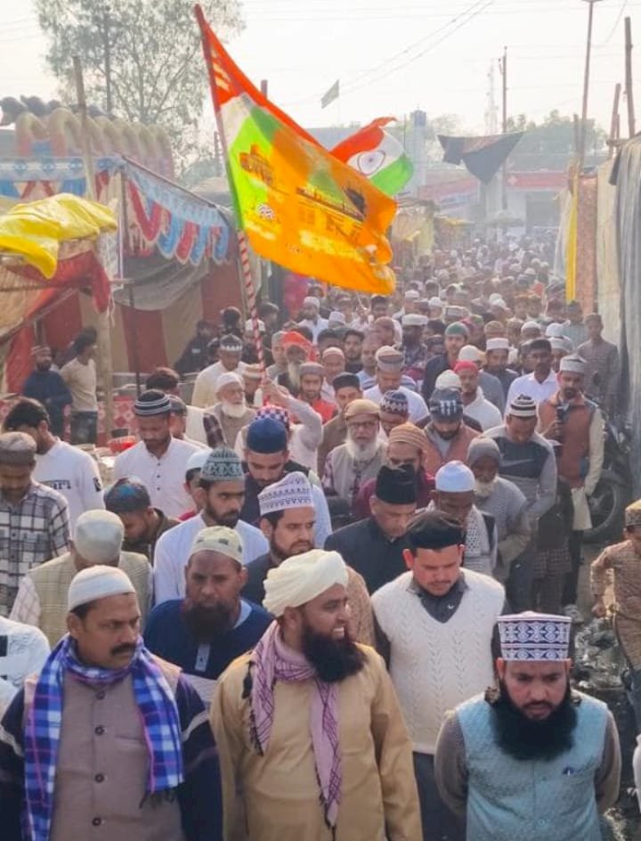 चिराग मियां की मजार पर चादरपोशी को उमड़ा आस्था का सैलाब