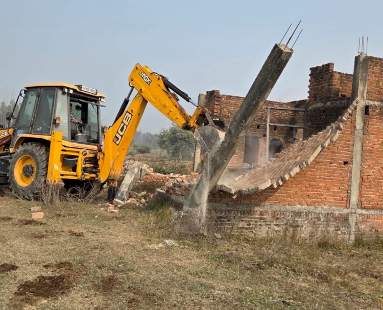 सीबीगंज में चला बीडीए का बुलडोजर