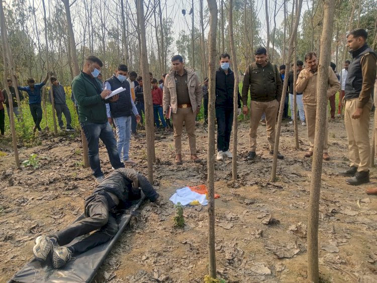 मीरगंज नदी में उतराता मिला अज्ञात युवक का शव