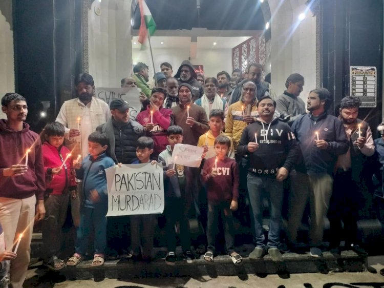 शिया मुस्लिमों ने सेंथल में पाकिस्तान का पुतला फूंका