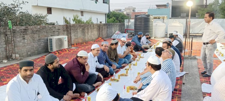 आफताब आई केयर सेंटर में रोज़ेदारों के लिए खास इफ्तार, भावुक माहौल ने छुआ दिल
