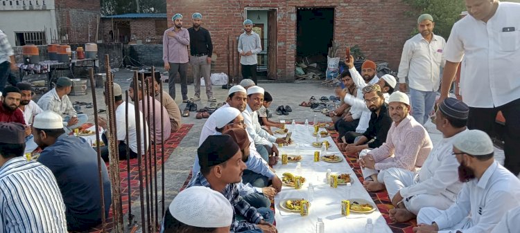 आफताब आई केयर सेंटर में रोज़ेदारों के लिए खास इफ्तार, भावुक माहौल ने छुआ दिल