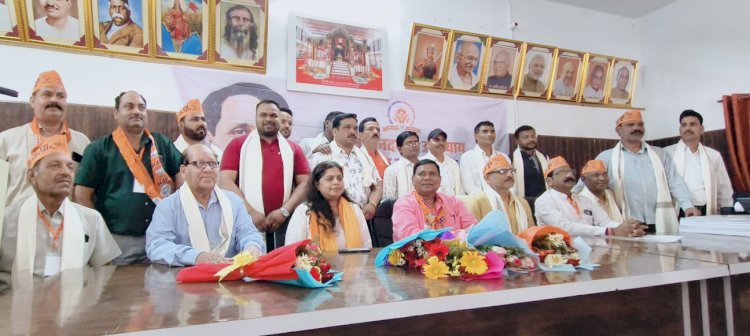 मीरगंज बार एसोसिएशन की नई टीम का भव्य स्वागत