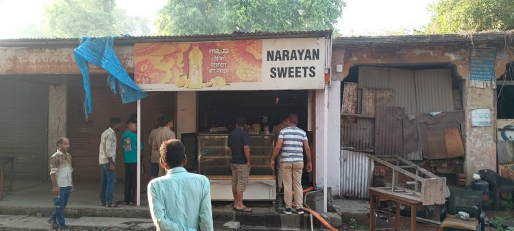 बरेली: सीबी गंज में नारायण स्वीट हाउस में भड़की आग, परसाखेड़ा फायर ब्रिगेड ने तत्परता दिखा टाल दिया बड़ा हादसा