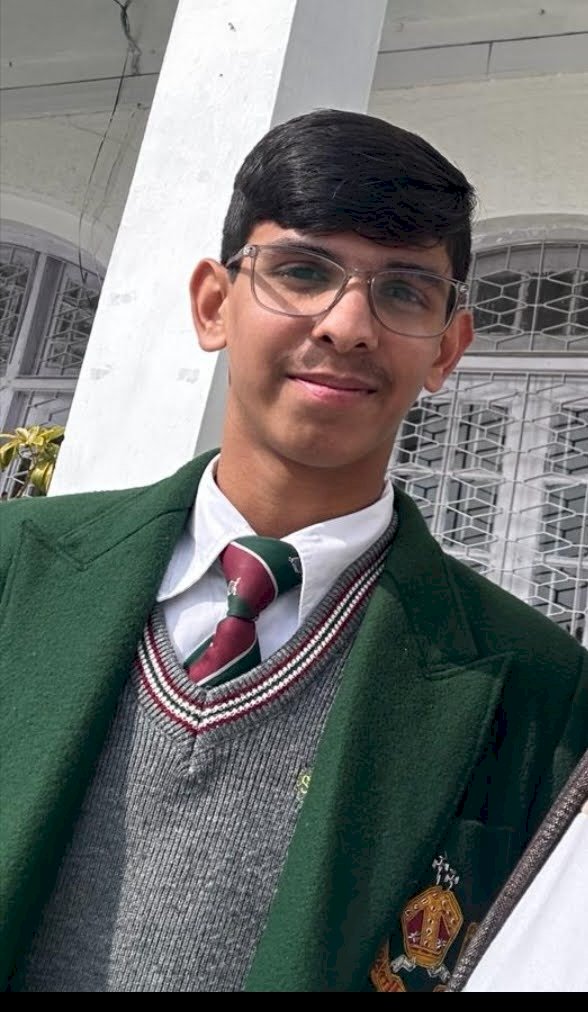 वंश गंगवार ने जेईई एडवांस्ड में लहराया सफलता का परचम, आईआईटी में मिला दाखिला