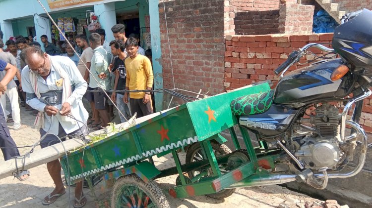 शाही के अमौर में बेकाबू 'छोटा हाथी' ने बिजली पोल को मारी टक्कर, दो महिलाएं घायल, आपूर्ति ठप