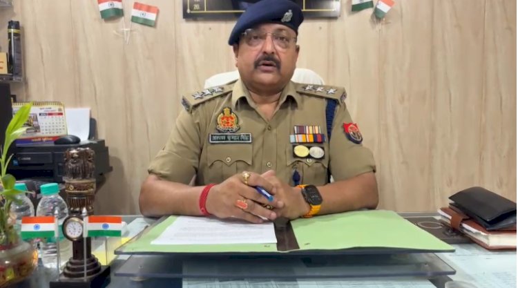 शिक्षक से माफी के दौरान चौकी में हंगामा, पुलिस पर हमले का आरोप