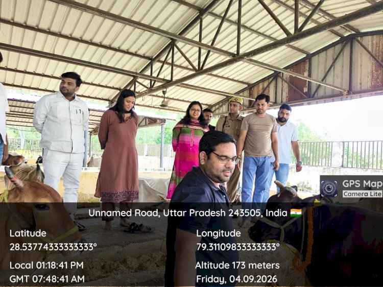 मीरगंज की कान्हा गौशाला में एसडीएम ने की गौ पूजा, जन्माष्टमी पर दिया गौ सेवा का संदेश