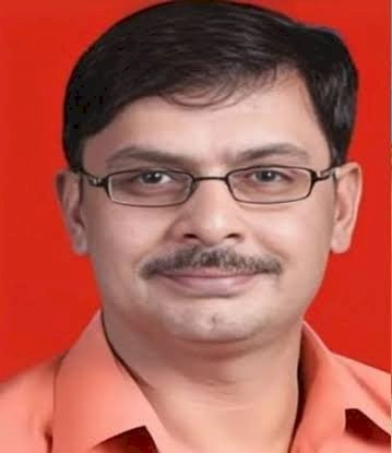 बकाया सैलरी मांगी तो गनर से मारपीट का आरोप