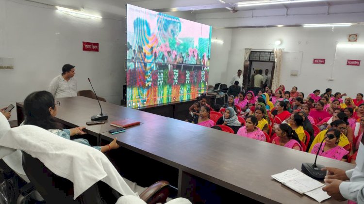 मीरगंज में सजीव प्रसारण के साथ बांटी गई पोषण पोटली