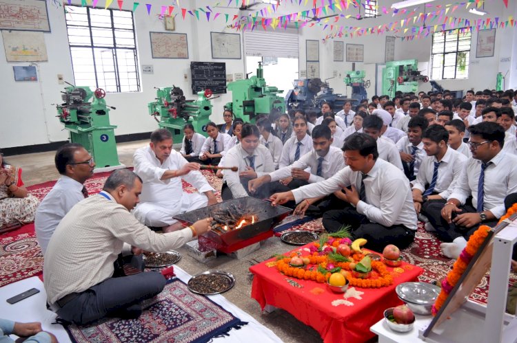 श्रीराम मूर्ति स्मारक ट्रस्ट में श्रद्धा से हुई विश्वकर्मा पूजा