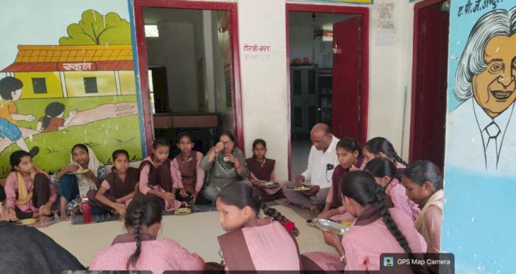 एसडीएम के दखल से सुलझा विवाद, बच्चों को मिला मिड-डे मील