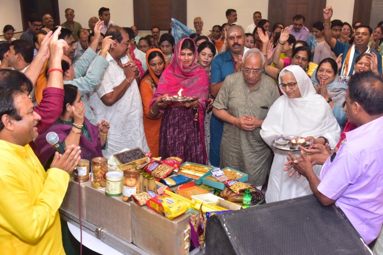 गोवर्धन पूजा में भगवान श्रीकृष्ण को लगा 56 भोग